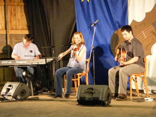 Jamboree - Melissa G., on fiddle, Kevin Chaisson on piano, Brent Chaisson on guitar